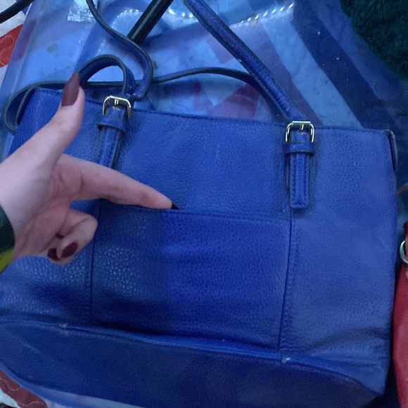 Not needed not sure what brand but need gone asap - Picture 3 of 3